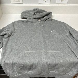 Nike logo sweatshirt never worn no tags